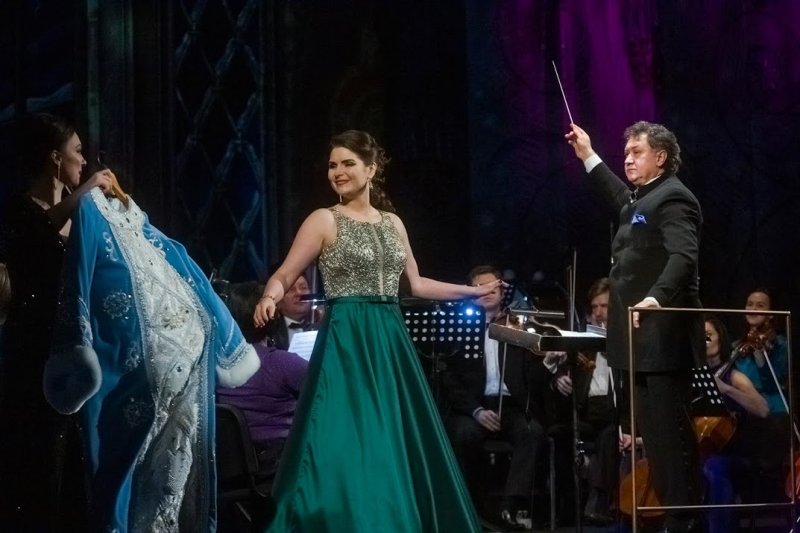В Одесской опере дирижировали сразу пятеро дирижеров (фото)