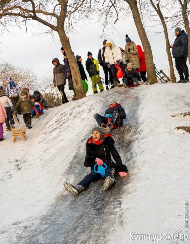 Последний день снежных забав в парке Победы (фото)