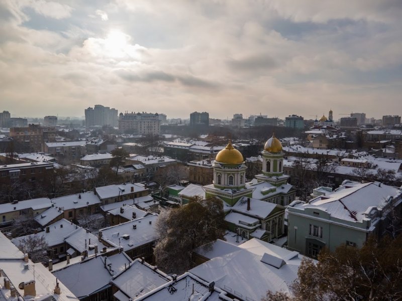 Как выглядят одесские дворы и крыши зимой с высоты (фото)