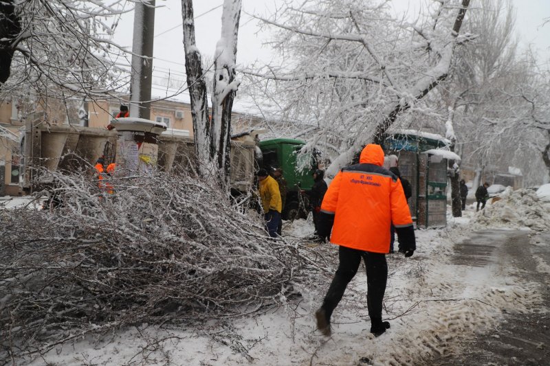 Коммунальные службы Одессы работают в режиме чрезвычайной ситуации (фоторепортаж)