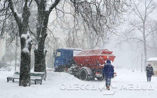 В период непогоды за 48 часов в Одессе выпала 1,5-месячная норма осадков (видеокомментарий)