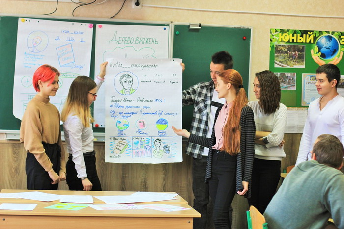 Одесским учителям покажут, как учить школьников отличать правду от фейков