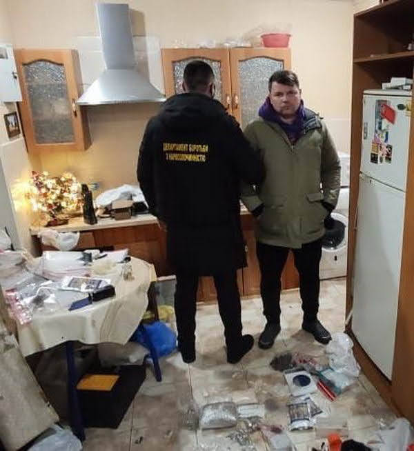 В Одессе задержали закладчиков с крупной партией наркотиков