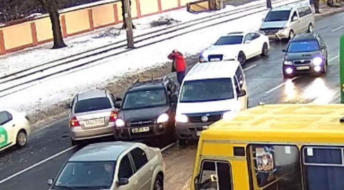 Опубликовано видео двойного ДТП на Люстдорфской дороге