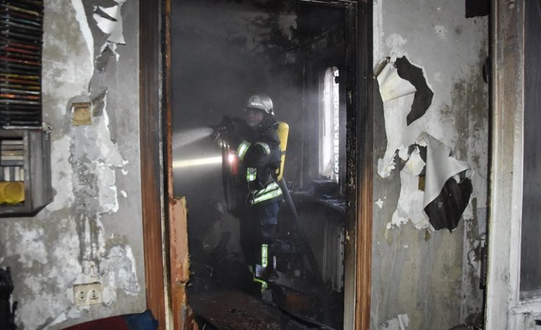 Одесса: пожар в 5-этажном доме унес жизни двоих людей