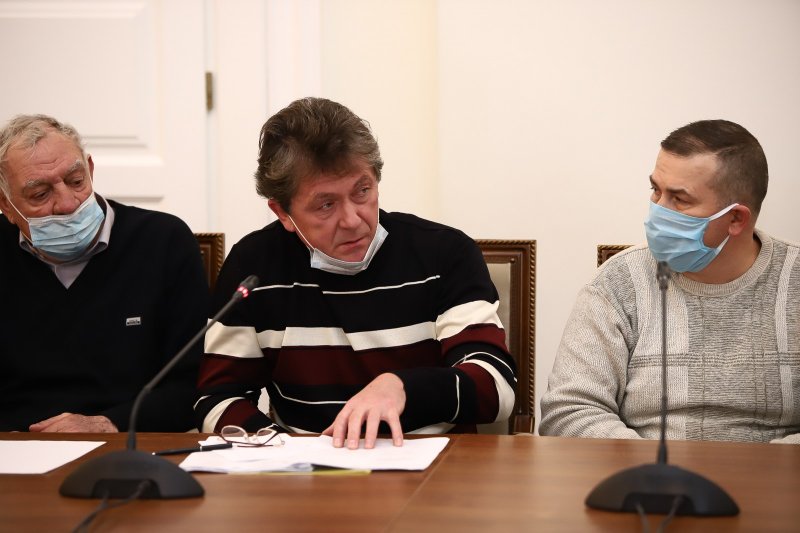 Геннадий Труханов встретился с представителями гаражных кооперативов (фоторепортаж)