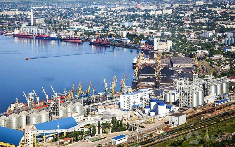 Только один порт Одесской области продолжает наращивать объемы грузоперевалки