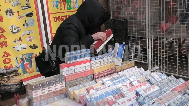 В Одессе торговцы незаконными сигаретами напали на журналистов