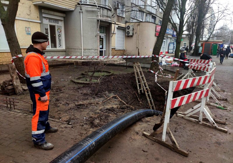 Вниманию одесситов: «Инфоксводоканал» ведет замену водопровода на Генерала Петрова