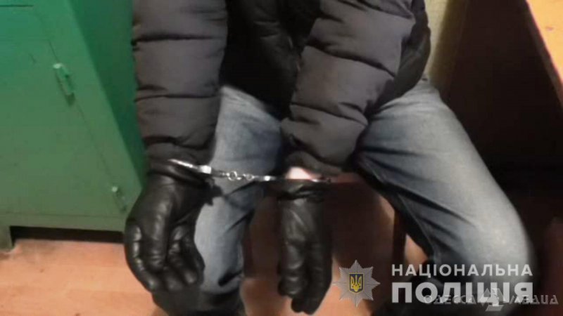 В Одесской области вор гулял по улицам с краденым имуществом (фото, видео)