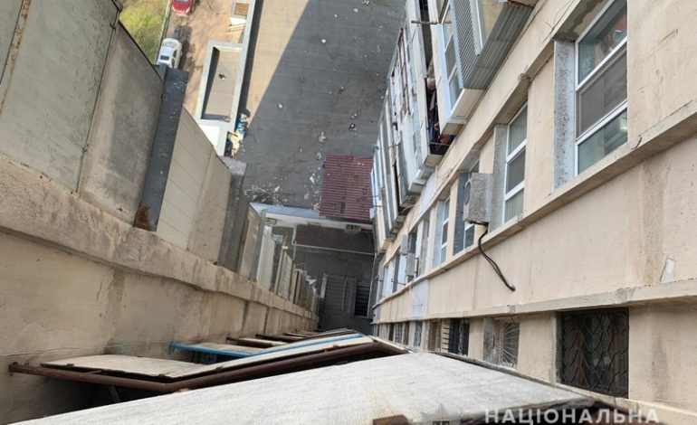 Уроженец Арцизского района выпрыгнул из окна многоэтажки в Одессе — парень погиб