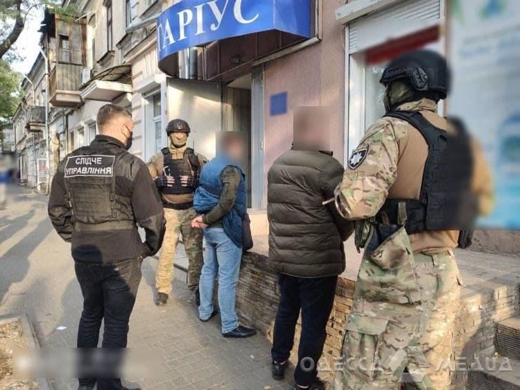 Не повезло: мошенники пытались прибрать к рукам здание в центре Одессы (фото)