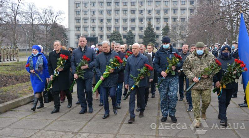 В Одессе почтили память украинских добровольцев