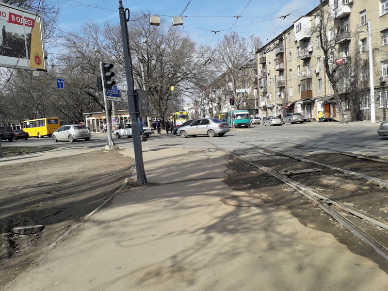 В Одессе из-за схода трамвая с рельс временно заблокировано движение на нескольких маршрутах