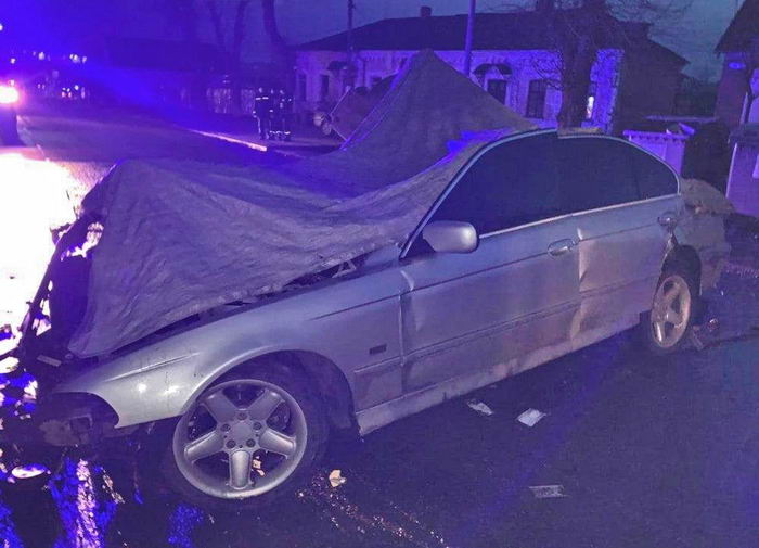 В Балте автомобиль врезался в грузовик – два человека погибли