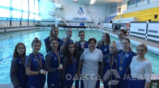 Серебро и бронза: спортсменки из Одессы – призеры чемпионата Украины по синхронному плаванию (фото)