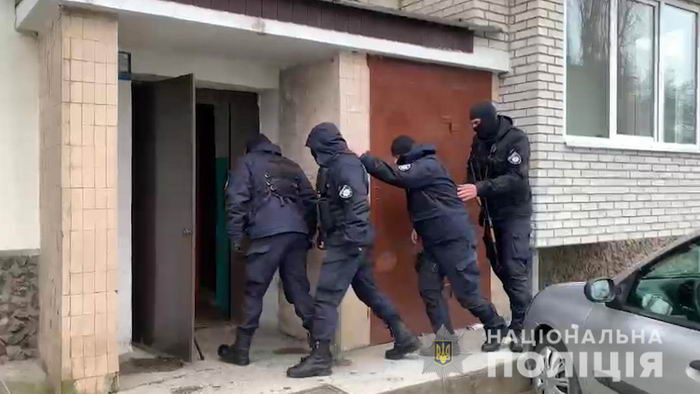 В Одесской области четверо в масках совершили налет на дом моряка