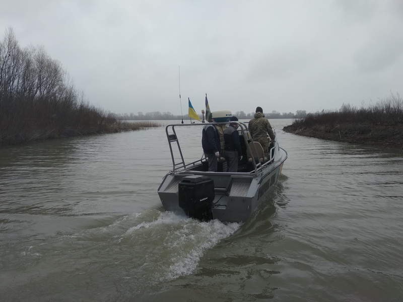 На Дунае румынские пограничники пересели в катера украинских коллег (фото)