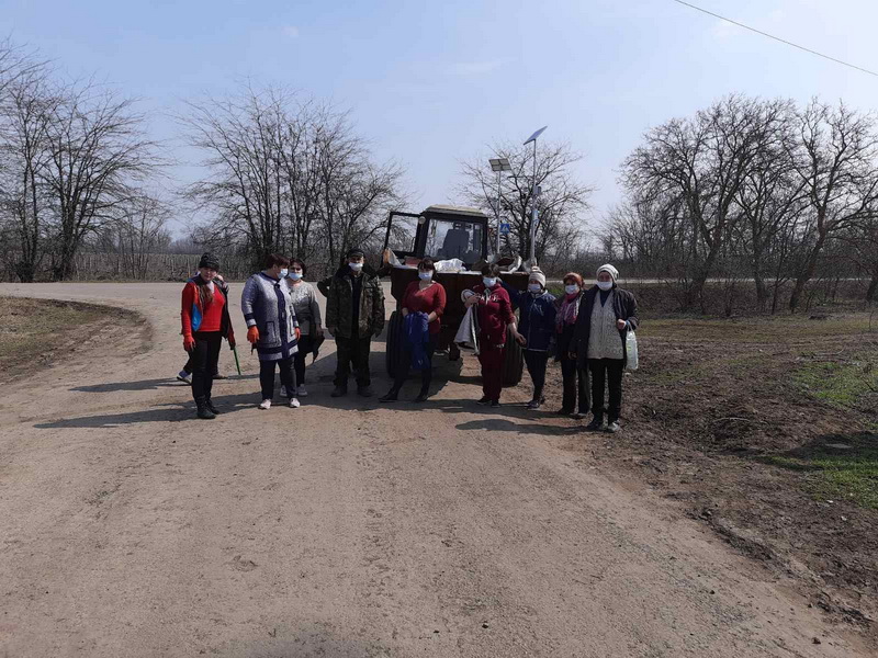 В Вилковской громаде на дорогах насобирали мусора на несколько грузовиков