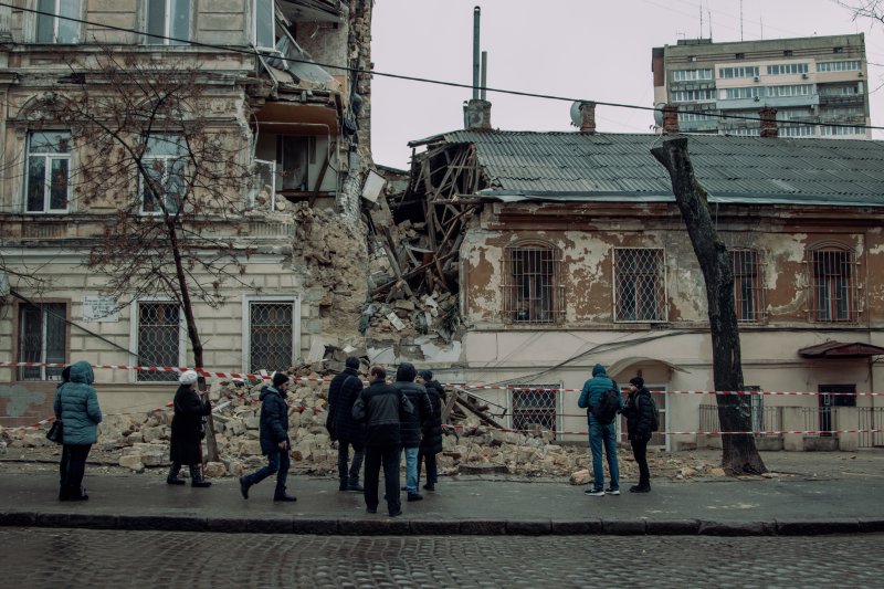 Минус один памятник архитектуры: что происходит на Нежинской после обрушения (фоторепортаж)