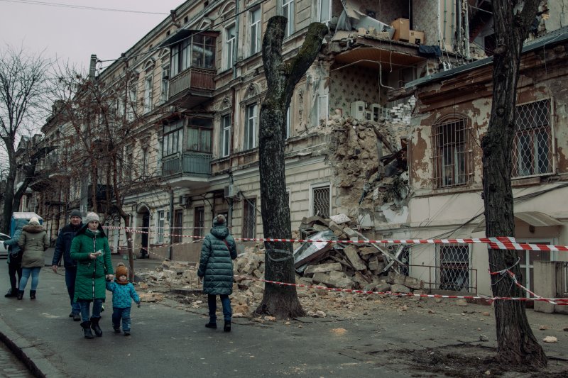 Минус один памятник архитектуры: что происходит на Нежинской после обрушения (фоторепортаж)