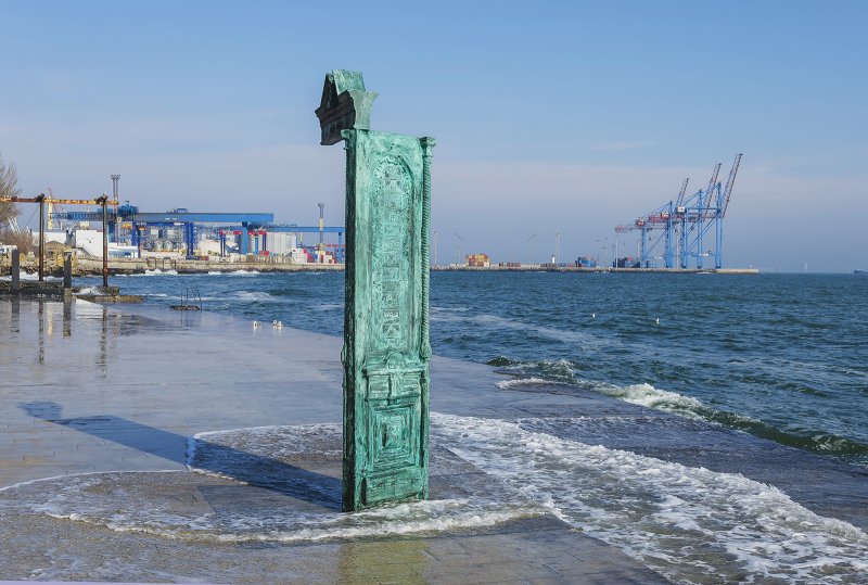 Утренний берег моря на одесском Ланжероне (ФОТО)