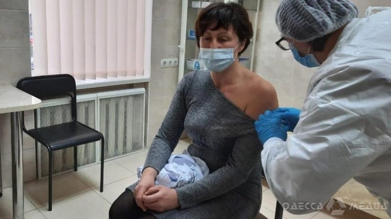 В Одесской области за первый этап вакцинации прививку получили 2010 человек
