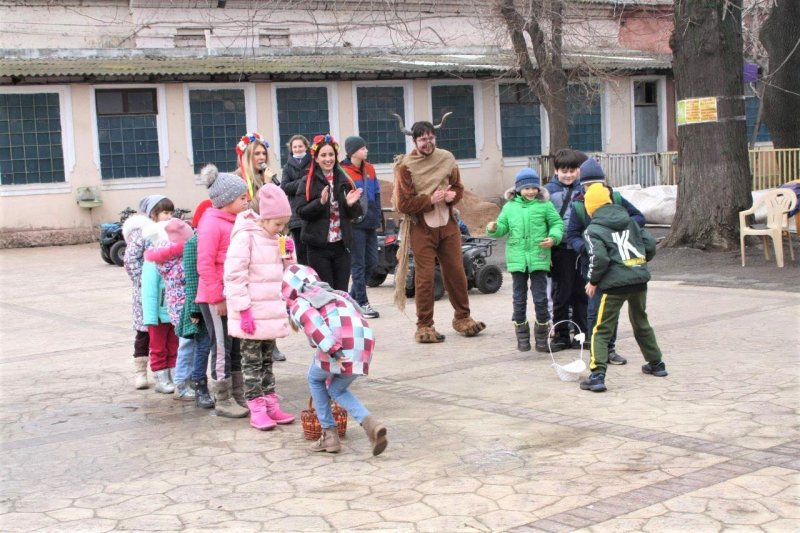 Интересные конкурсы и веселые танцы: в Одесском зоопарке отметили Масленицу (фоторепортаж)