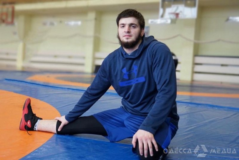 Одесский борец завершил борьбу за олимпийскую лицензию