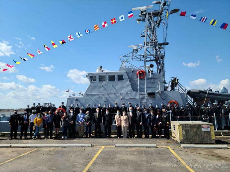 Одесские моряки прошли курс обучения в США