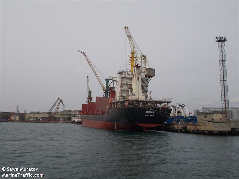 За трое суток в Черноморском порту отгрузили почти 57 тыс. тонн стальной заготовки (фото)