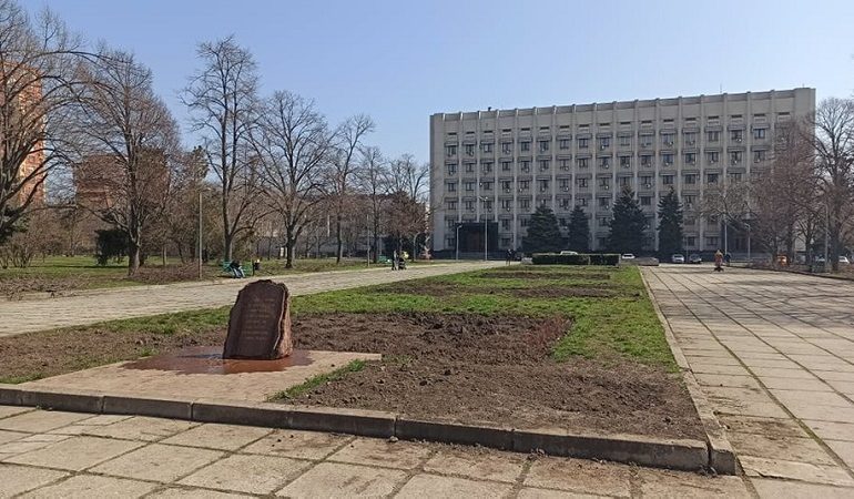 В Одессе неизвестные надругались над памятным знаком погибшим участникам АТО