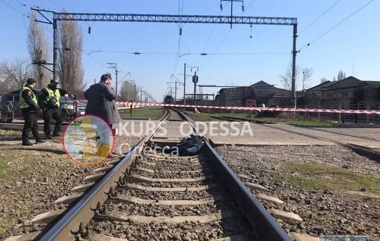В Одессе человек попал под поезд