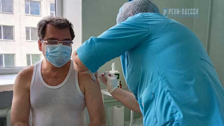 В Рени поступила первая партия вакцины от коронавируса, 60 человек уже привились
