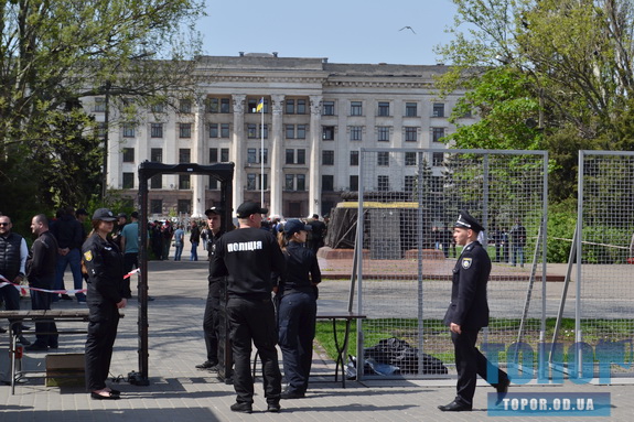 «2 мая»: в Одессе на Куликовом поле и Соборной площади развернут фильтрационные пункты