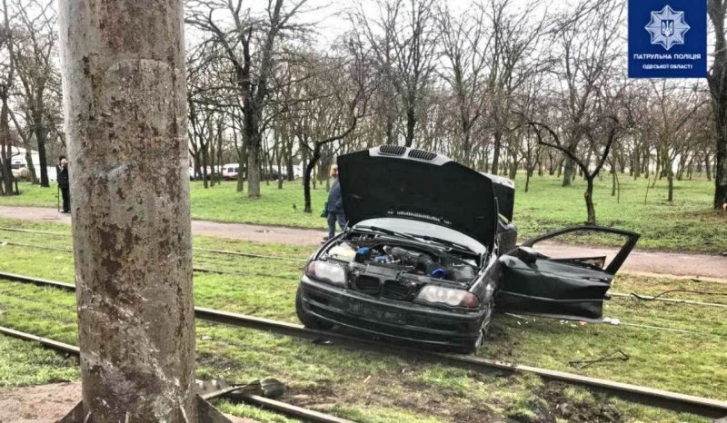 В Лузановке разбился “евробляхер” на BMW