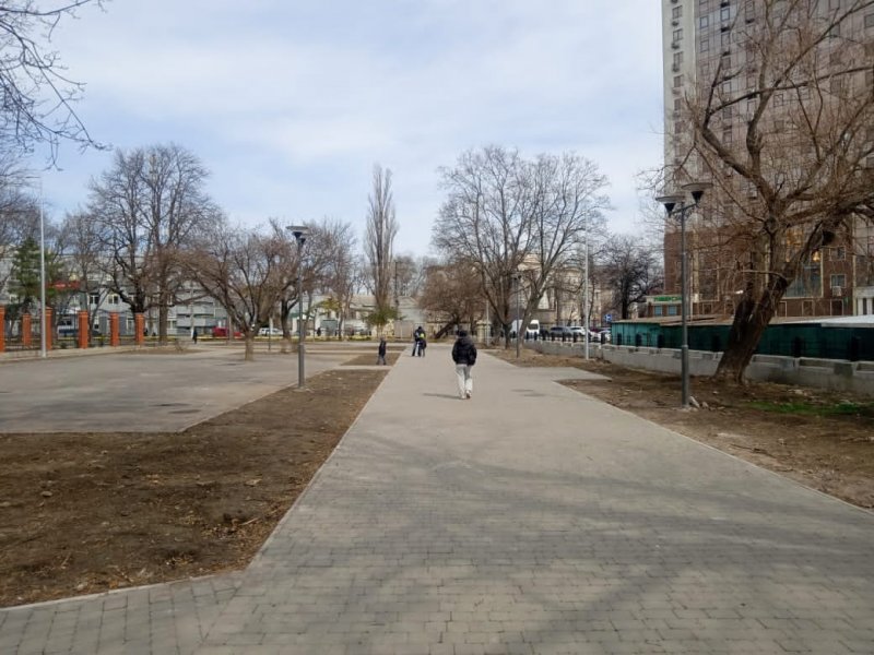 Благоустройство Алексеевского сквера планируют завершить до начала мая (фоторепортаж)