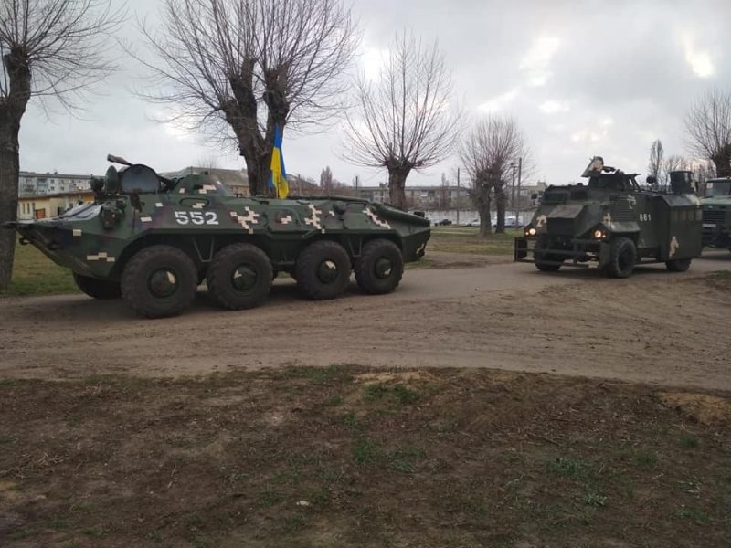 Белгород-Днестровский: спецназ на бронетехнике отрабатывает охрану украинско-молдавской границы (фото)