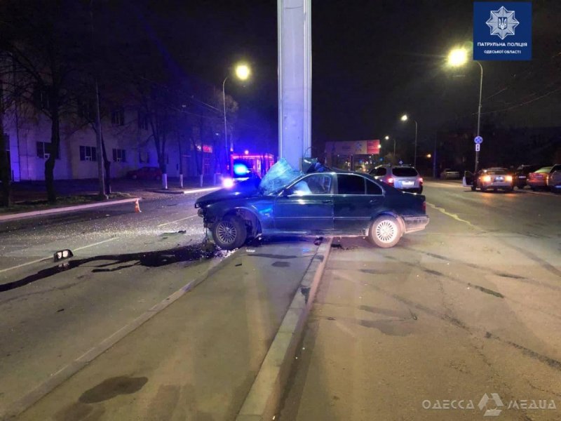 Со вчерашнего вечера в Одессе на улице Рихтера произошли две аварии со смертельным исходом (фото)