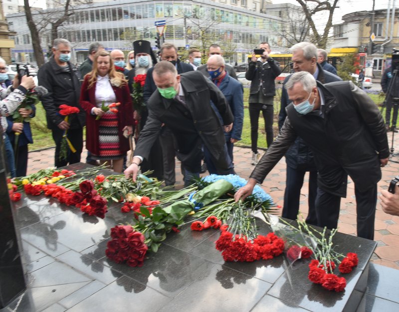 35 лет Чернобыльской катастрофе: в Одессе почтили память жертв аварии (фоторепортаж)
