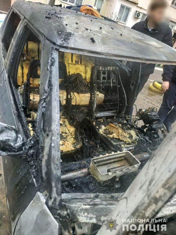 На поселке Котовского подожгли авто из мести