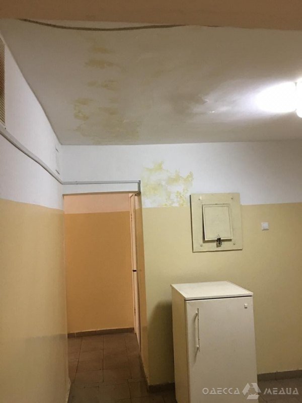Угроза пожара и соседство с тараканами: жизнь в общежитии Одесской Академии связи