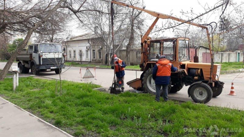 Где в Великий четверг в Одессе ремонтируют ливневки (адреса, фоторепортаж)