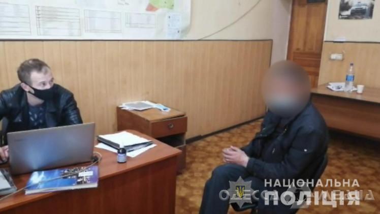 В Одессе квартирант убил хозяина жилья, нанеся ему 20 ударов ножом (фото, видео)