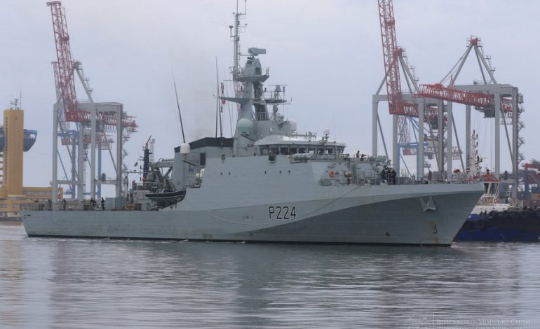 В порту Одессы пришвартовался современный британский корабль (фото)