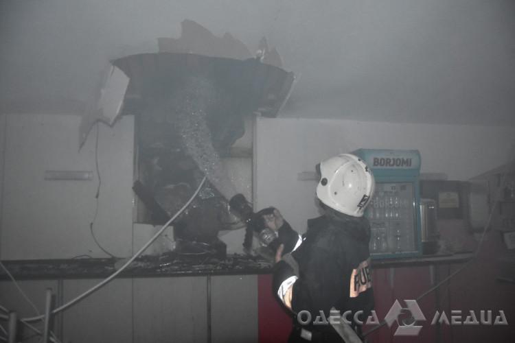 В Одессе на Французском бульваре горел институт Филатова (фото)
