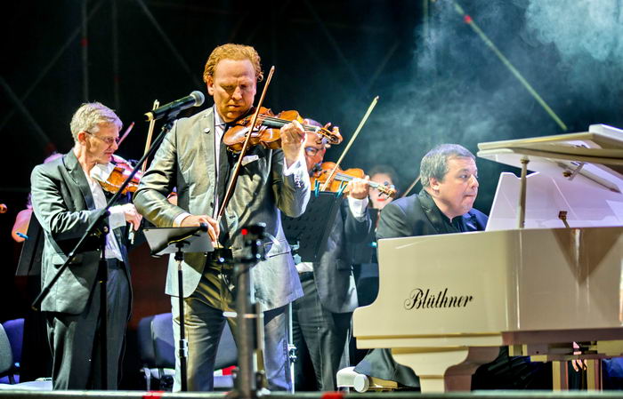 Звездный скрипач и Цюрихский оркестр выступят в Одесской опере