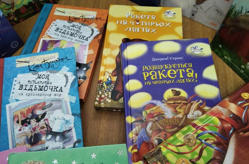 Жительница Львова подарила книги библиотекам Белгорода-Днестровского