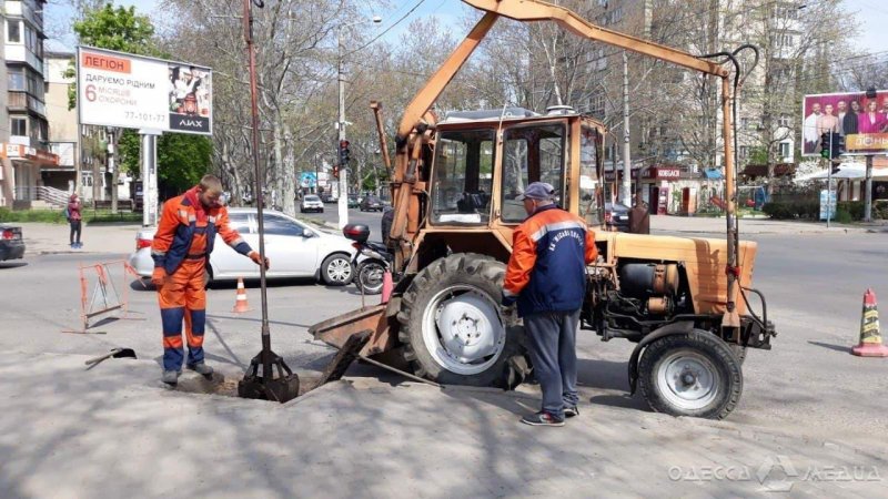 Планируйте маршрут заранее: на одесских дорогах – ремонт (адреса, фото)