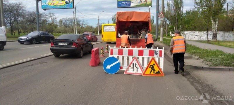 Внимание, на дорогах Одессы ремонтируют ливневки (фото, адреса)